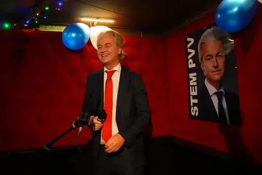 Герт Вилдерс - "най-големият кошмар на ЕС", който спечели изборите в Нидерландия