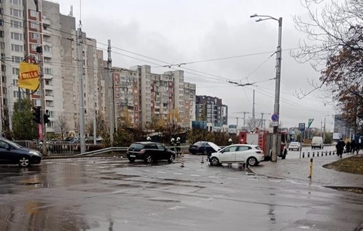 Катастрофа е станала на бул Владимир Вазов и ул Острово