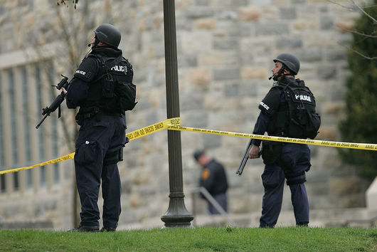 Нападател стреля по трима души от палестински произход близо до Университета във Върмонт (Обновена)