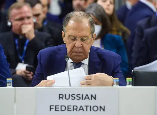 Кремъл протака мирните преговори за Украйна и засега планира среща между Путин и Зеленски
