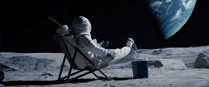 Космосът и Луната - голямото вдъхновение на брандовете