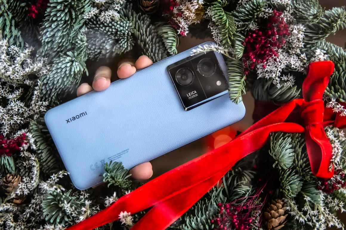 Xiaomi 13T Pro - целунат от Leica