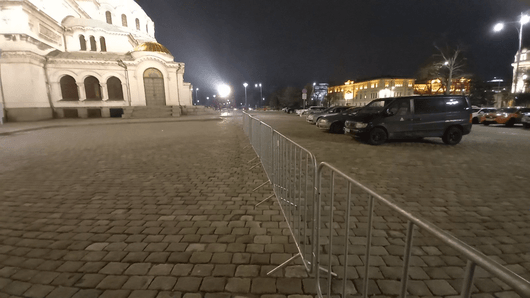 Борис Бонев поиска от парламента да освободи паркинга до "Александър Невски"