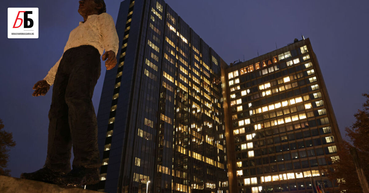 Издателската група Axel Springer, която притежава медии катo Politico, Bild,