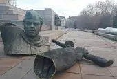 Спрян е опит за кражба на фигурите от Паметника на съветската армия