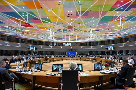 Politico: ЕС иска преговорите за членство с Украйна да започнат през юни въпреки унгарската съпротива 