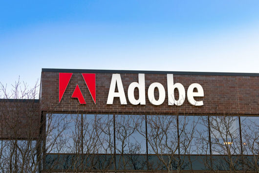Adobe един от най големите световни софтуерни гиганти беше
