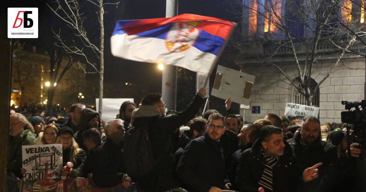 Управляващата коалиция в Сърбия иска да избегне свикването на предсрочни