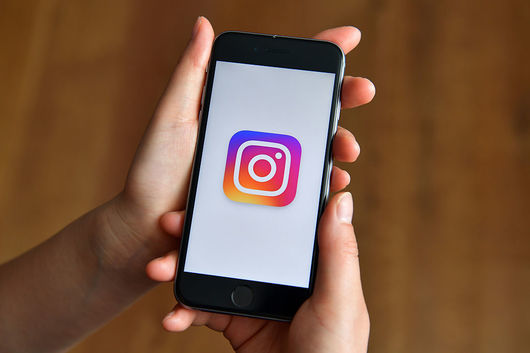 Потребители на социалната мрежа Instagram изпитват затруднения с достъпа до