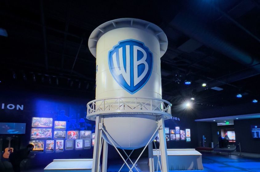 сделка, сливане между Warner Bros. и Paramount