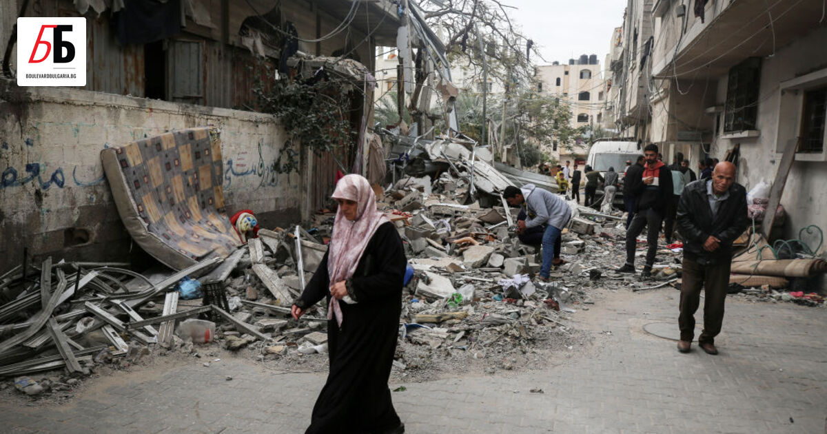 Израел обеща да продължи трудната си военна операция в Газа.