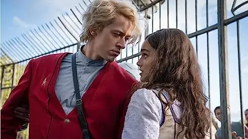 "Игрите на глада: Балада за пойни птици и змии"