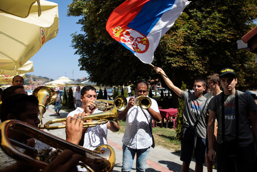 Въпреки пандемията: Днес Сърбия гласува за нов парламент