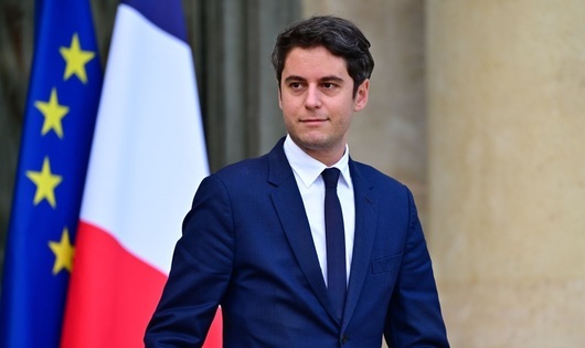 Габриел Атал: Най-младият и открито хомосексуален премиер на Франция