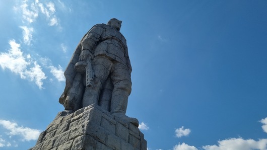 Паметникът на Съветската армия в Пловдив също може да бъде