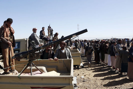 Йеменските хути изстреляха противокорабна ракета към американски военен кораб в