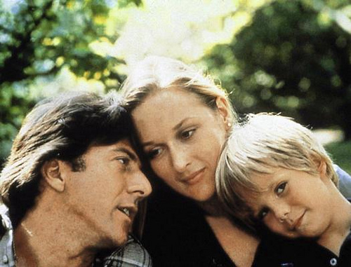 Kramer vs. Kramer (1979)
<br><br>
Следва ролята, която мнозина все още определят като нейната най-добра.
<br><br>
Героинята ѝ, Джоана, напуска съпруга си (Дъстин Хофман) и шест-годишния си син, след което 18 месеца по-късно се завръща в опит да спечели попечителство над детето.
<br><br>
Стрийп печели на своя страна с изключително емоционална игра, на лицето ѝ се менят изрази на гняв, меланхолия и, на моменти, несигурност.
<br><br>
Първа награда "Оскар" - сигурна.