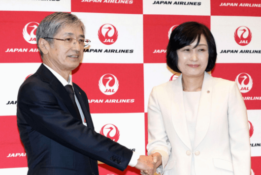 В корпоративен свят, доминиран от мъже: бивша стюардеса поема японските авиолинии