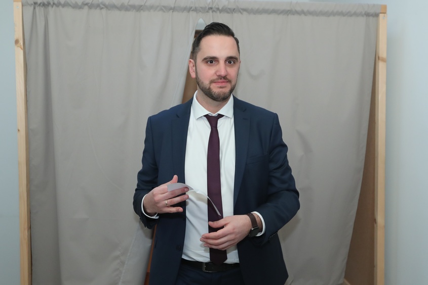  Кой е Цветомир Петров - кандидатът за председател на СОС на Обединени за София