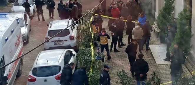 "Ислямска държава пое отговорност за стрелбата в католическа църква в Истанбул (Обновена)