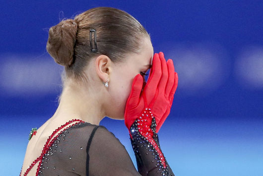 Русия остава без златен медал от Пекин заради допинга на Валиева