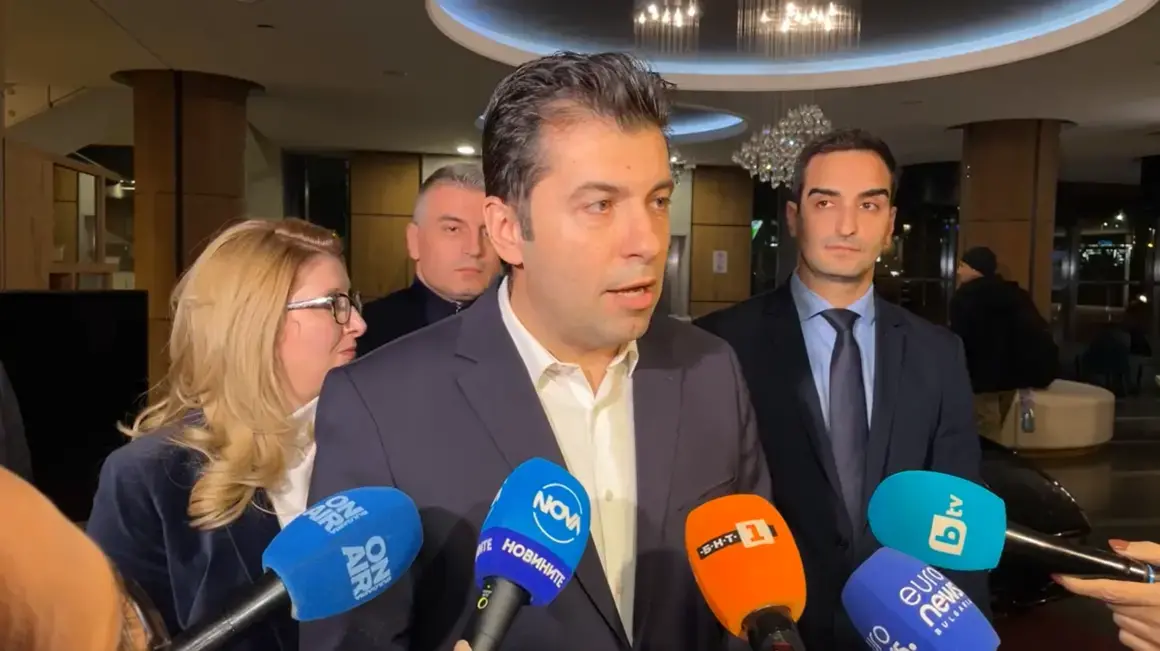 Кирил Петков поиска бърза смяна в КЗК, притеснен заради сделката за "Булсатком"