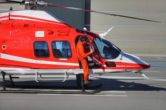 Първият медицински хеликоптер пристигна в България (обновена)