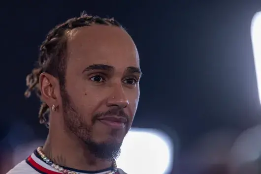 Изненадата на F1: Хамилтън ще кара за тима на Ferrari след 10 г. в Mercedes