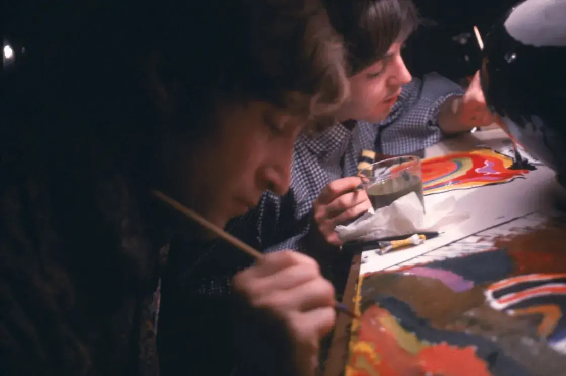 Каква е историята зад единствената картина, рисувана от The Beatles в Япония