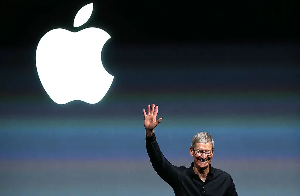 Apple склони - ще можете да променяте браузъра и имейла на iPhone 