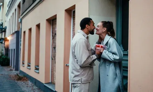8 подаръка за Свети Валентин за двойки в своята „honeymoon” фаза