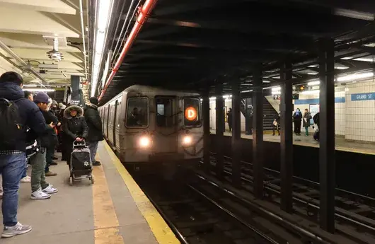 Стрелба в метрото в Ню Йорк: един е убит, а петима са ранени