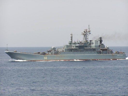 Още един голям руски десантен кораб е повреден след украинска