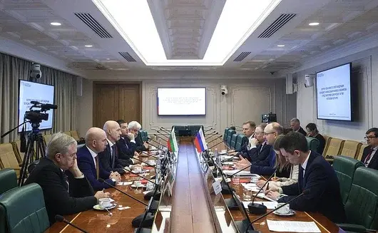 "Възраждане" и Румен Петков се озоваха в Москва в деня на смъртта на Навални