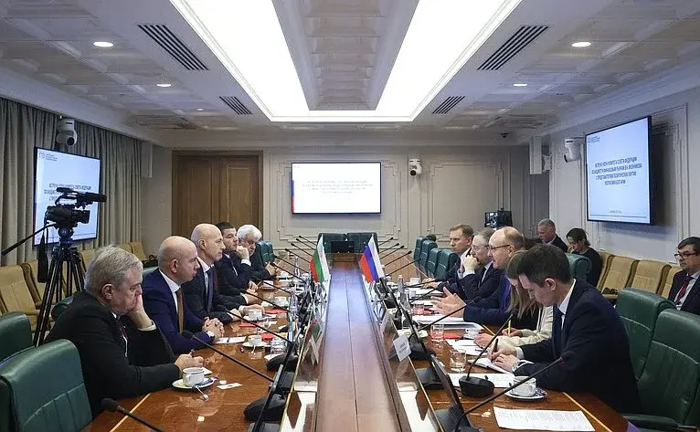 "Възраждане" и Румен Петков се озоваха в Москва в деня на смъртта на Навални
