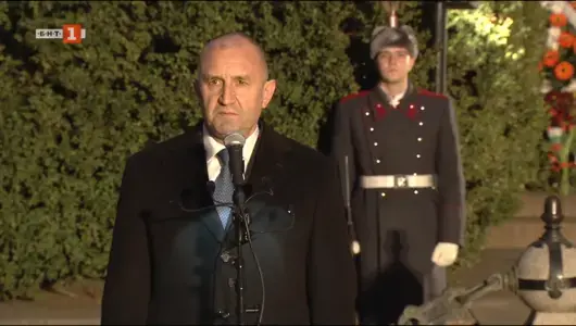 Според Радев Левски е невъзможен в това "време на ротации". Денков не хареса думите му