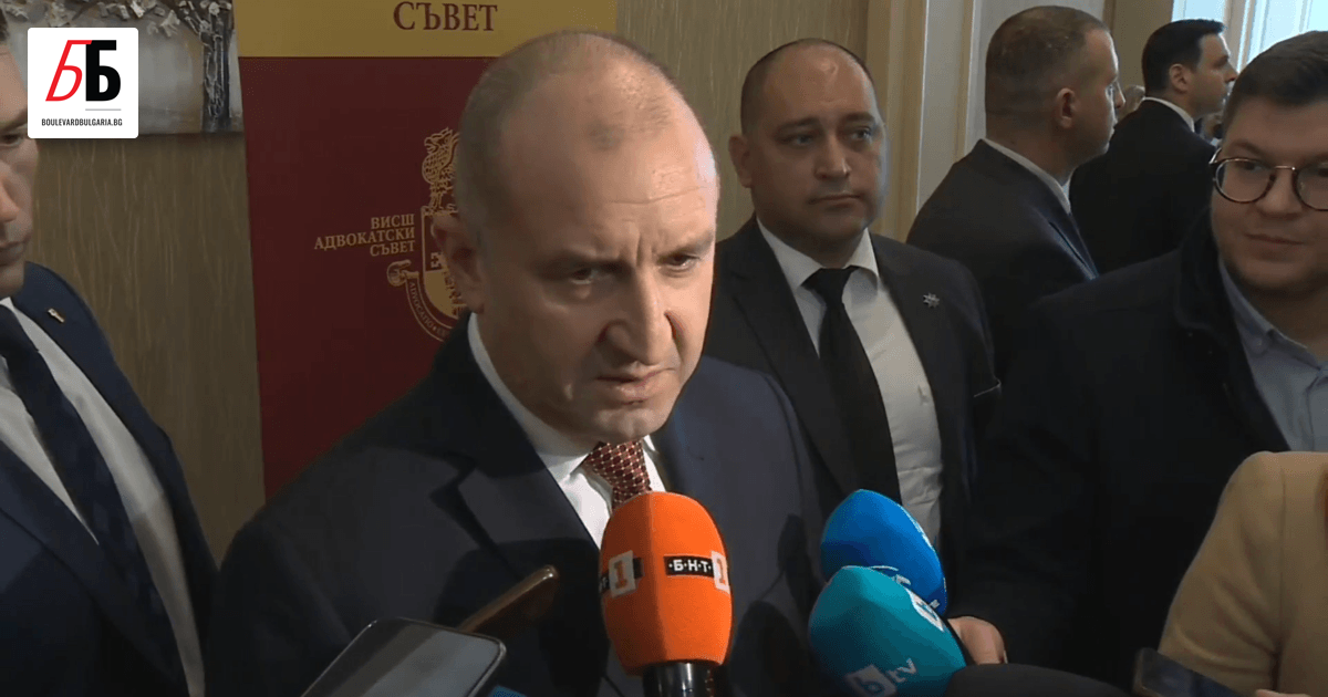 Президентът Румен Радев продължава с нападките си към управляващото парламентарно