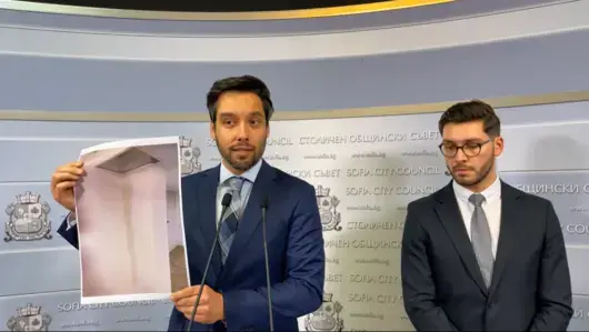Борис Бонев: Новият корпус на Френската гимназия е с мухъл по стените и течащ покрив