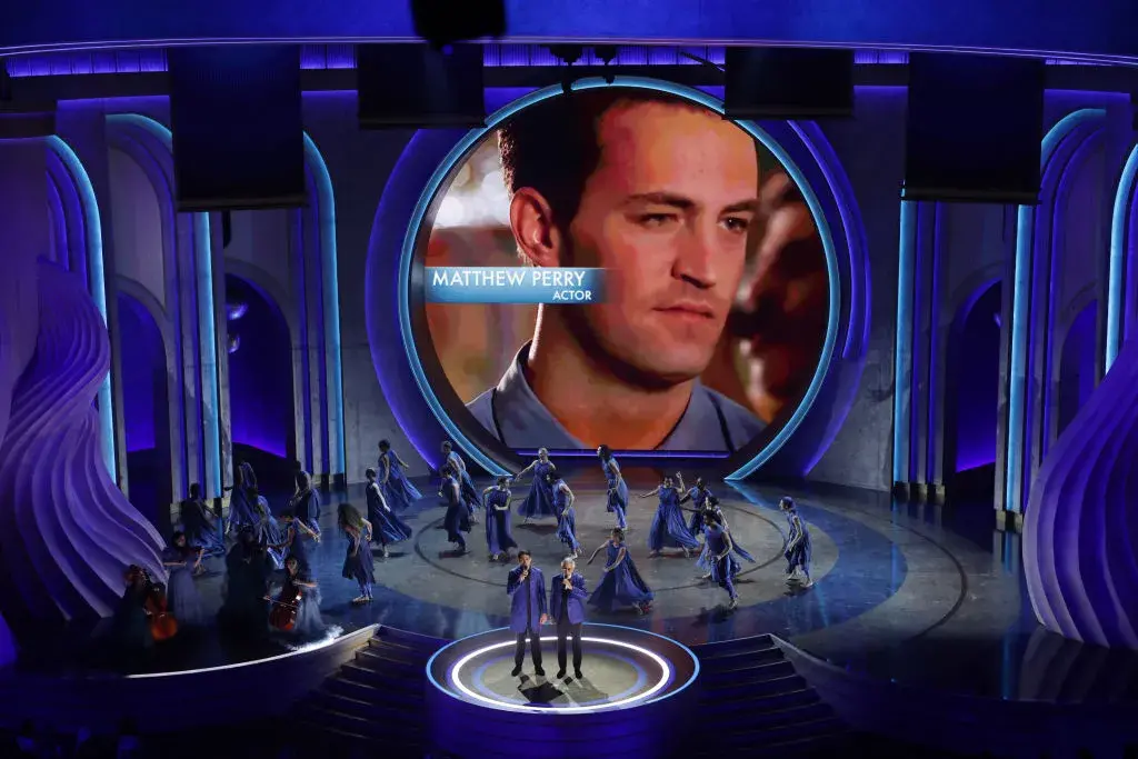 Трибют за Матю Пери