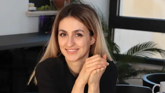 Мъжете и жените в България все още печелят различно, но това може да се промени чрез технологиите