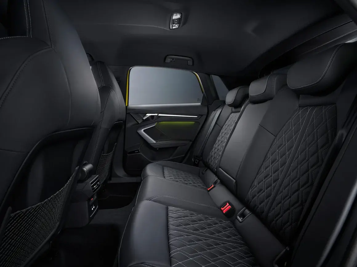 Значително променен и типичен: интериорът