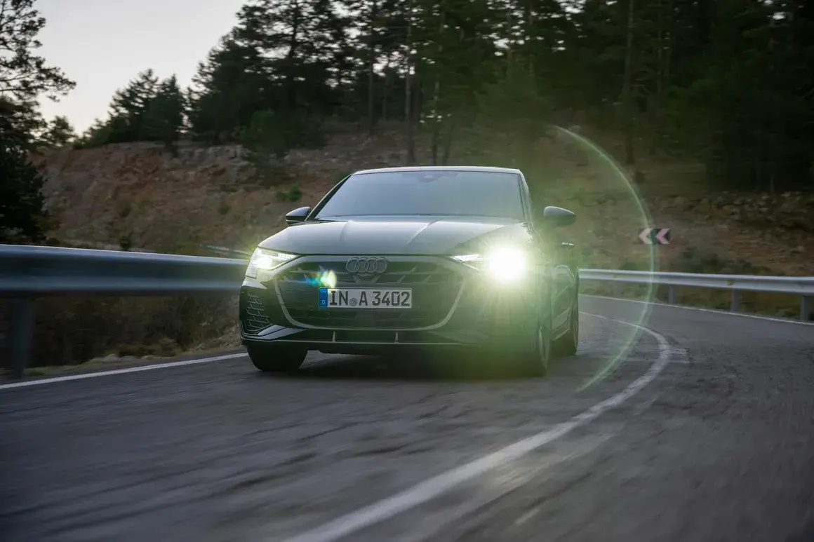 Разнообразие : до четири избираеми сигнатури на дневните светлини