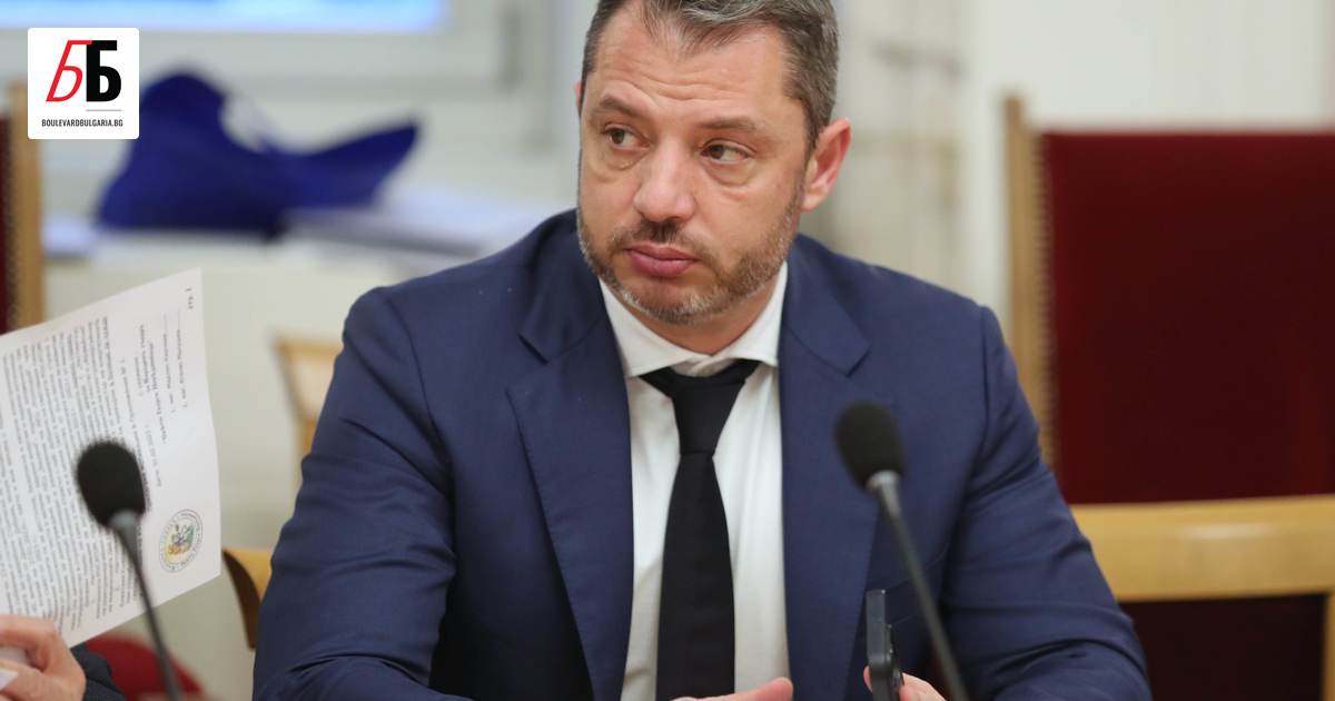 Депутатът от ГЕРБ Делян Добрев, който е гласът на вътрешнопартийната