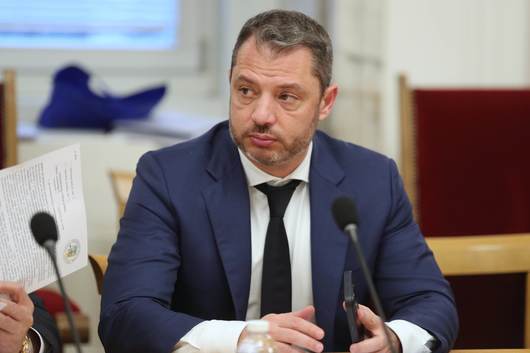 Депутатът от ГЕРБ Делян Добрев който е гласът на вътрешнопартийната