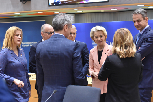 Лидерите на ЕС постигнаха принципно съгласие да конфискуват голяма част