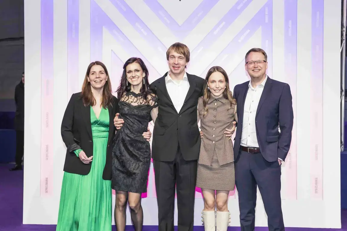 Латвийският сериал "Съветски дънки" със сценарист Теодора Маркова спечели две големи награди