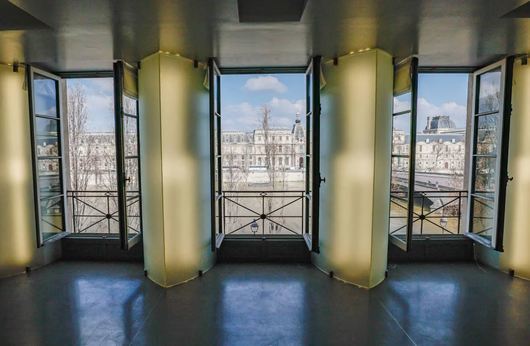 Разгледайте футуристичния апартамент на Карл Лагерфелд в Париж