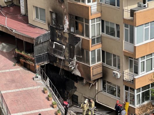 29 души загинаха след пожар в нощен клуб в Истанбул