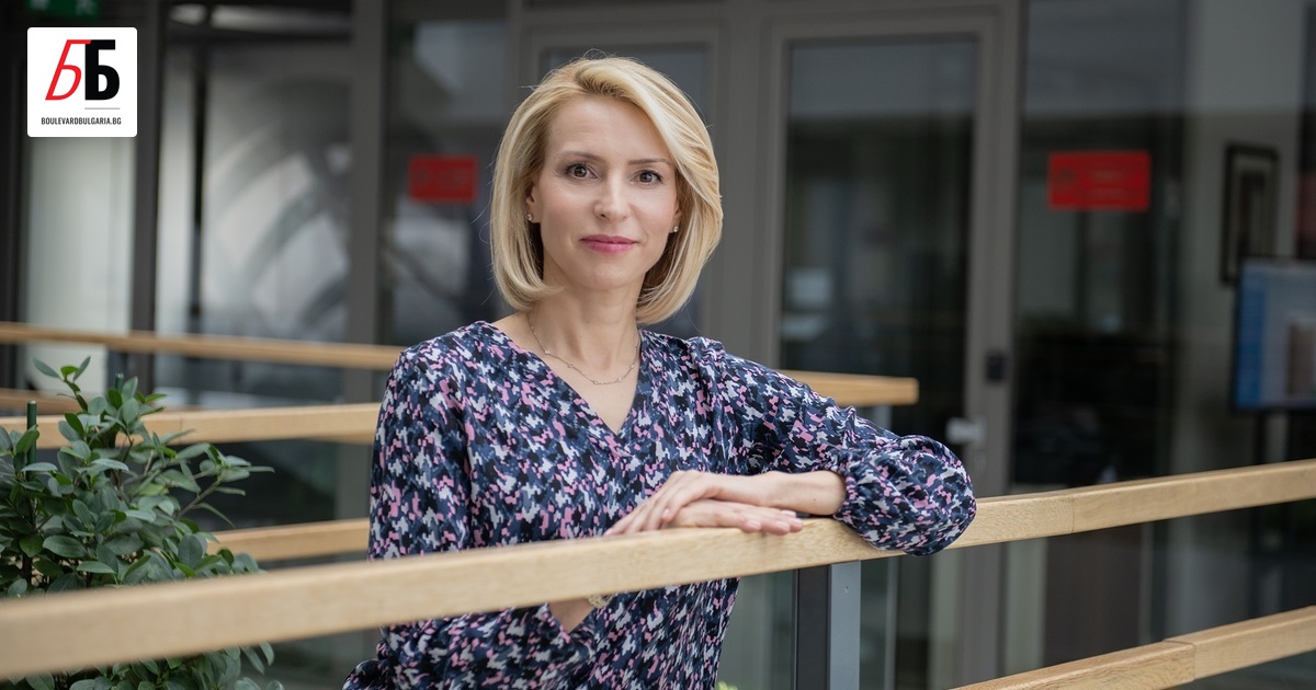 Те отиват при бизнеса, а не той при тях. За