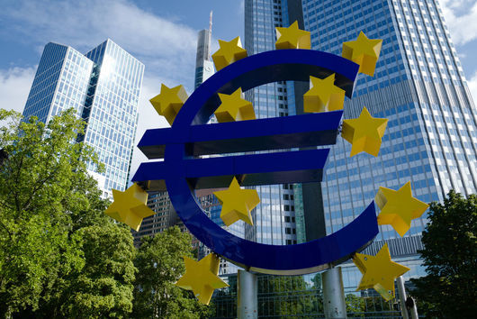 Липсата на редовно правителство може да се окаже пречка за въвеждане на еврото в България, казват от S&P